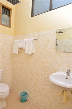York Residence Янгон Екстер'єр фото