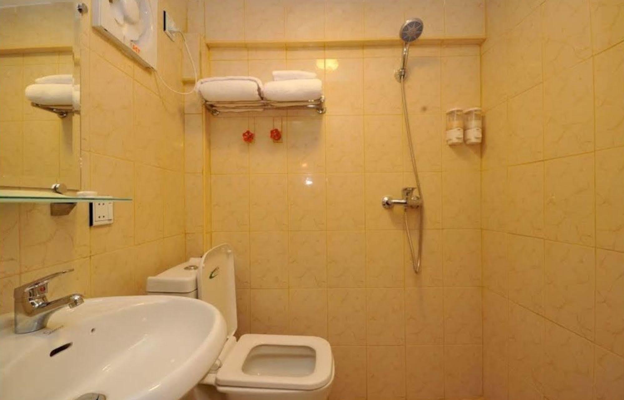 York Residence Янгон Екстер'єр фото